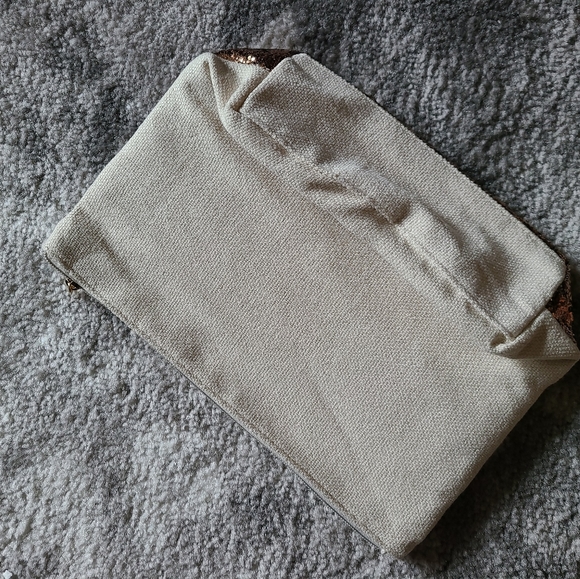 New CLARINS makeup bag pouch travel toiletry. - Picture 2 of 3